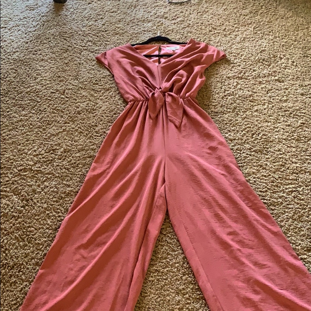 GORGEOUS jumpsuit!! 🤩